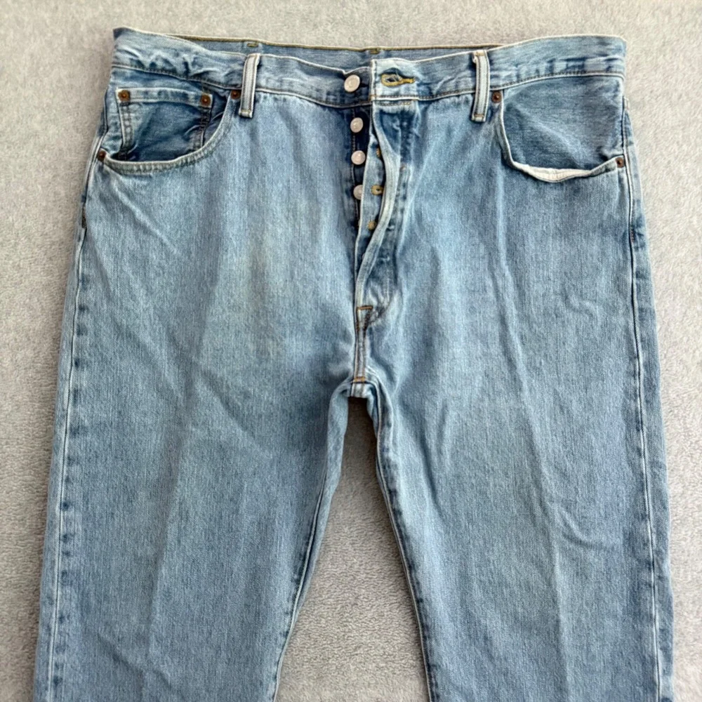 Levis 501 Straight Leg Mens 40x32 Light Wash Blue Button Fly Denim Jeans